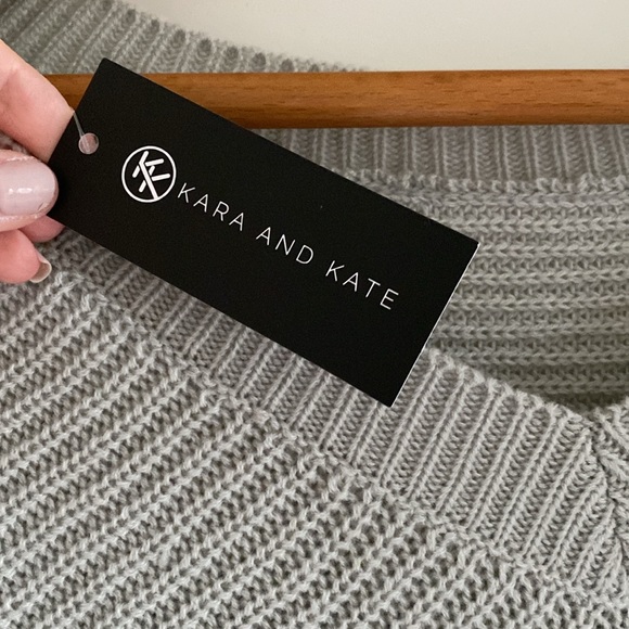 Gray Comfy Knit Sweater - Picture 4 of 4